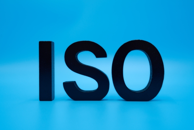 24816515 s - ISO認証マーク（ロゴ）とは？取得の流れや使い方を解説