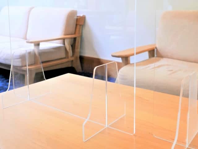 4104865 s - オフィスがグッとおしゃれになる！パーテーションの種類や選び方を解説