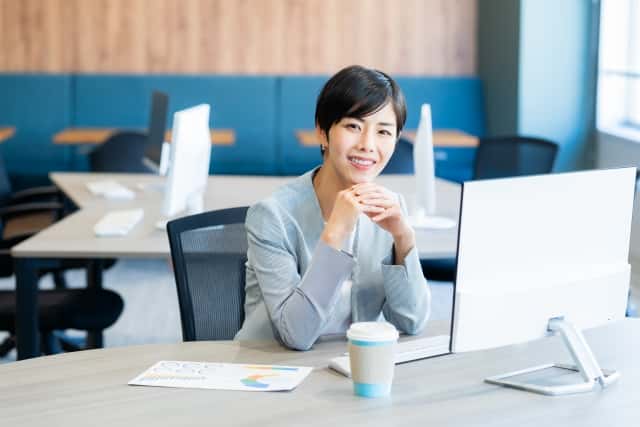 29666855 s 1 - オフィスに施工できる天井は4種類！それぞれの特徴や選び方とは？