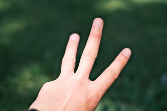 23948338 s 1 - デジタルサイネージは3種類ある！それぞれの仕組みや選び方も紹介